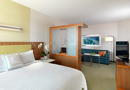 Hotel Springhill By Marriott Cleveland 3*